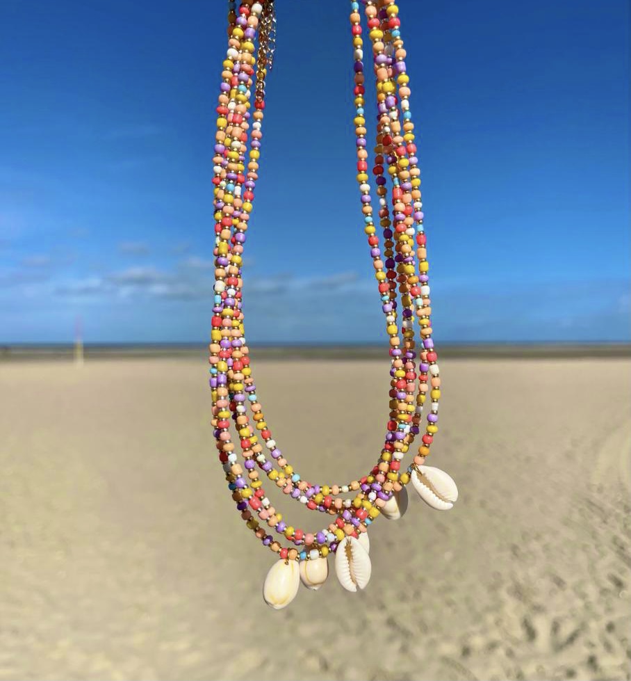 Pastel shell necklace